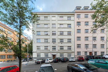 Prodej bytu 1+kk v družstevním vlastnictví 20 m², Praha 3 - Žižkov