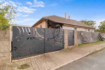 Prodej domu 95 m², Řisuty