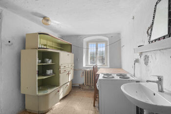 Prodej domu 210 m², Vinařice