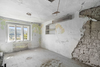 Prodej domu 210 m², Vinařice