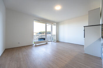 Pronájem bytu 1+kk v osobním vlastnictví 32 m², Hostivice