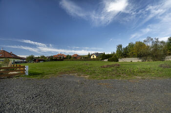 Prodej pozemku 2227 m², Sadov