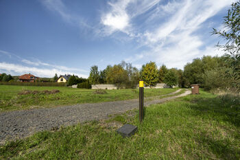Prodej pozemku 2227 m², Sadov