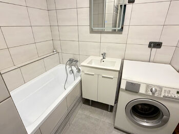 Pronájem bytu 2+kk v osobním vlastnictví 46 m², Praha 4 - Nusle