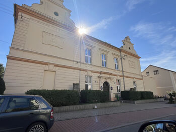 Škola - Prodej pozemku 2157 m², Řepín