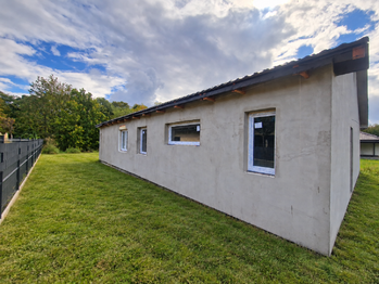 Prodej pozemku 843 m², Jirkov