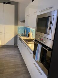 Prodej bytu 3+1 v osobním vlastnictví 80 m², Velká Hleďsebe