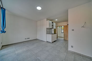 Pronájem bytu 1+kk v osobním vlastnictví 22 m², Velký Osek