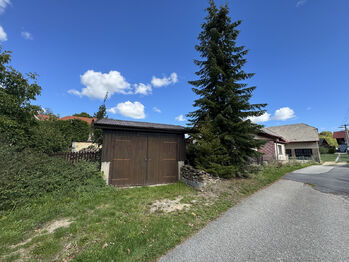 Prodej domu 150 m², Dvory
