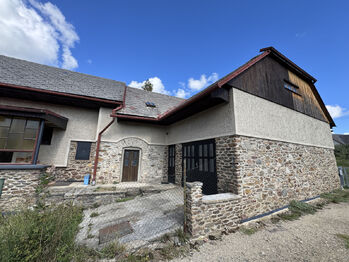 Prodej domu 150 m², Dvory