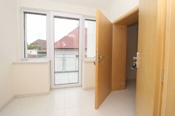 zádveří - Pronájem bytu 2+kk v osobním vlastnictví 64 m², Plzeň