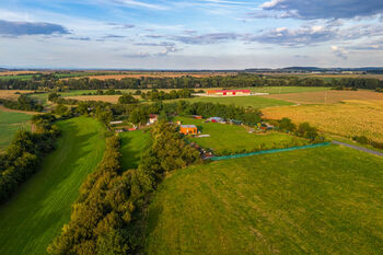 Prodej pozemku 10431 m², Kouřim