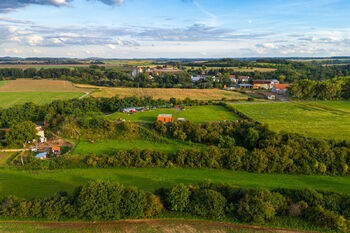 Prodej pozemku 10431 m², Kouřim