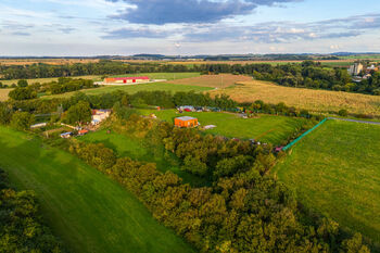 Prodej pozemku 10431 m², Kouřim