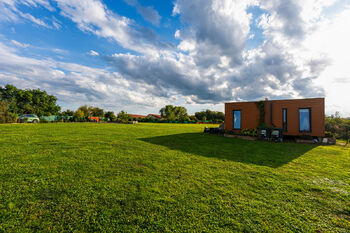 Prodej pozemku 10431 m², Kouřim