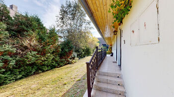 boční pohled na dům - Prodej chaty / chalupy 100 m², Petrovice II