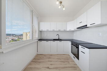 Prodej bytu 4+1 v osobním vlastnictví 84 m², Most