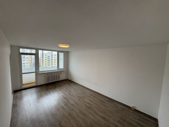 Obývací Pokoj - Prodej bytu 2+1 v osobním vlastnictví 61 m², Chomutov