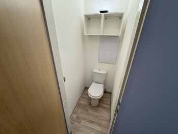 WC - Prodej bytu 2+1 v osobním vlastnictví 61 m², Chomutov