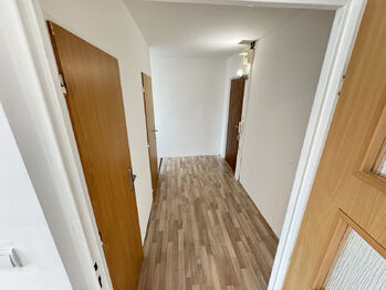 Předsíň - Prodej bytu 2+1 v osobním vlastnictví 61 m², Chomutov