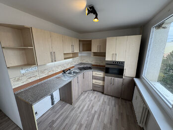 Kuchyň - Prodej bytu 2+1 v osobním vlastnictví 61 m², Chomutov 