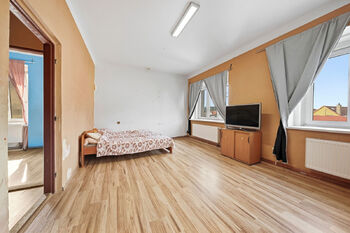 Prodej domu 300 m², Libochovice