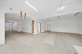 Prodej domu 300 m², Libochovice