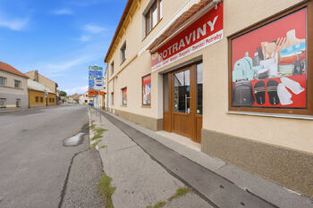Prodej domu 300 m², Libochovice