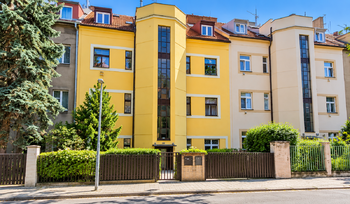 Pronájem bytu 1+1 v osobním vlastnictví 47 m², Praha 5 - Smíchov