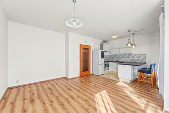 Prodej bytu 1+kk v osobním vlastnictví 41 m², Praha 5 - Zličín