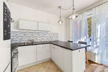 Prodej bytu 1+kk v osobním vlastnictví 41 m², Praha 5 - Zličín