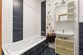 Prodej bytu 1+kk v osobním vlastnictví 41 m², Praha 5 - Zličín