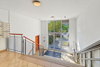 Prodej bytu 1+kk v osobním vlastnictví 41 m², Praha 5 - Zličín