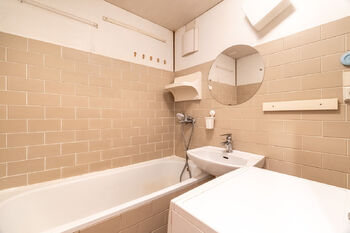 Prodej bytu 4+1 v osobním vlastnictví 70 m², Praha 4 - Podolí