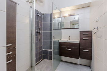 Prodej bytu 2+1 v osobním vlastnictví 43 m², Praha 8 - Libeň