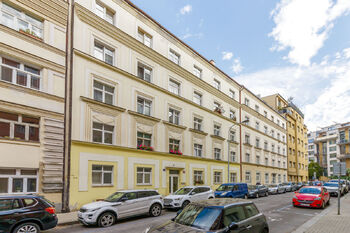 Prodej bytu 2+1 v osobním vlastnictví 43 m², Praha 8 - Libeň
