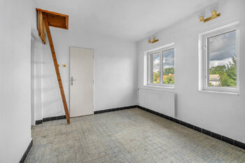 Rodinný dům, K Zámečku, Pardubice - podkroví - centrální chodba - Prodej domu 123 m², Pardubice