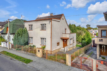Rodinný dům, K Zámečku, Pardubice - pohled na dům - Prodej domu 123 m², Pardubice 