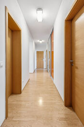 Prodej bytu 4+kk v osobním vlastnictví 88 m², Praha 5 - Zbraslav