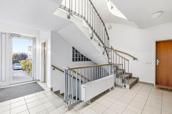 Prodej bytu 4+kk v osobním vlastnictví 88 m², Praha 5 - Zbraslav