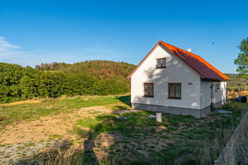 Pronájem domu 142 m², Dolní Hbity