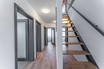 Pronájem domu 142 m², Dolní Hbity