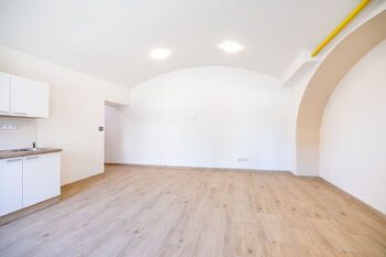 Prodej bytu 2+kk v osobním vlastnictví 58 m², Unhošť