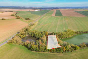 Prodej pozemku 2200 m², Kožlany