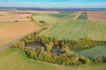 Prodej pozemku 2200 m², Kožlany