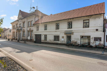 Prodej domu 330 m², Čečelice