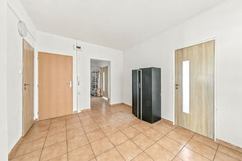 předsíň - Prodej bytu 4+1 v družstevním vlastnictví 99 m², Krupka