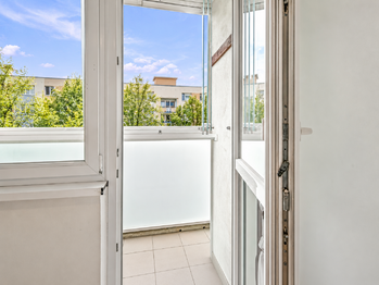 vstup na lodžii - Prodej bytu 3+1 v družstevním vlastnictví 79 m², Krupka