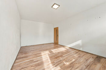 pokoj 2 - Prodej bytu 3+1 v družstevním vlastnictví 79 m², Krupka