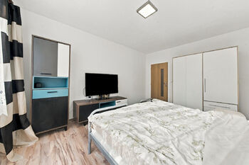 pokoj 1 - Prodej bytu 3+1 v družstevním vlastnictví 79 m², Krupka